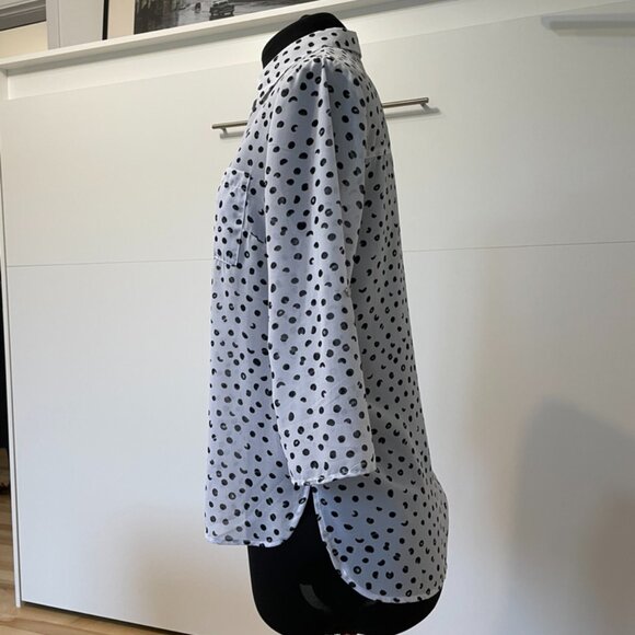 San Francisco black and white blouse. Medium size. 100% polyester. - Picture 2 of 11